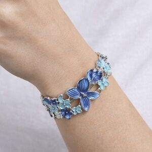 🆕💖Navy & Mint Spring Enameled Comfort Stretch Bracelet